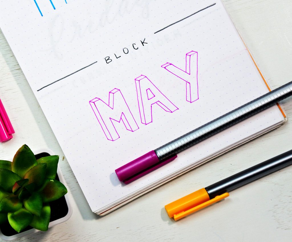 How to draw easy bullet journal fonts.